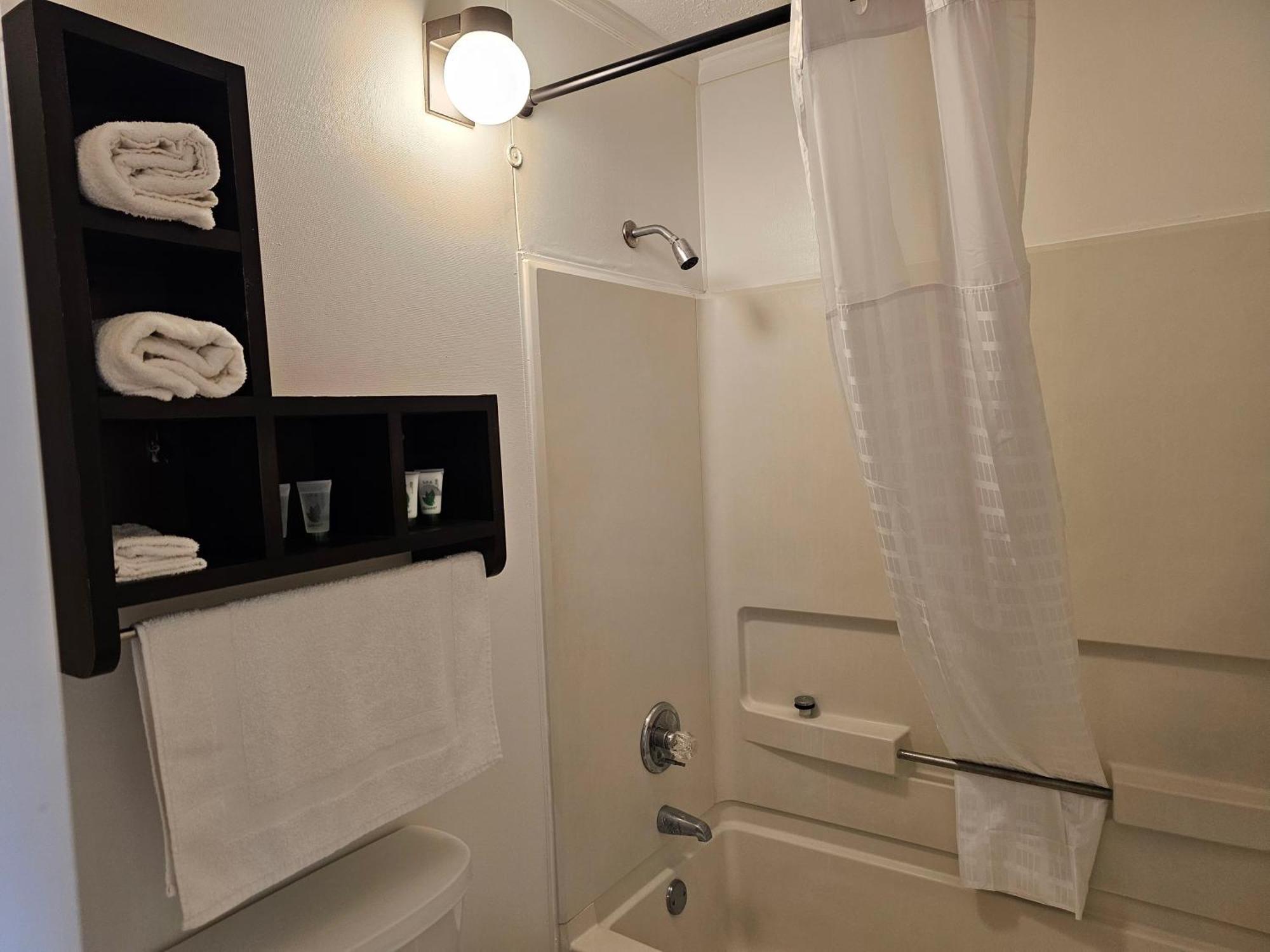Astoria Hotel West Danville Ngoại thất bức ảnh